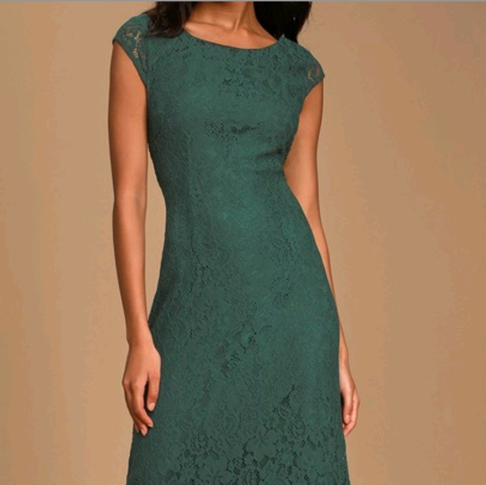 Lulus brand new Emerald Green Lace Backless Maxi